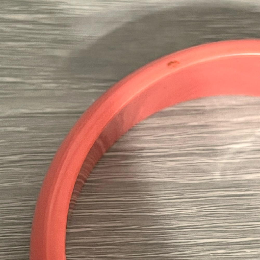 Vintage Coral Plastic Bangle Bracelet - Picture 6 of 7